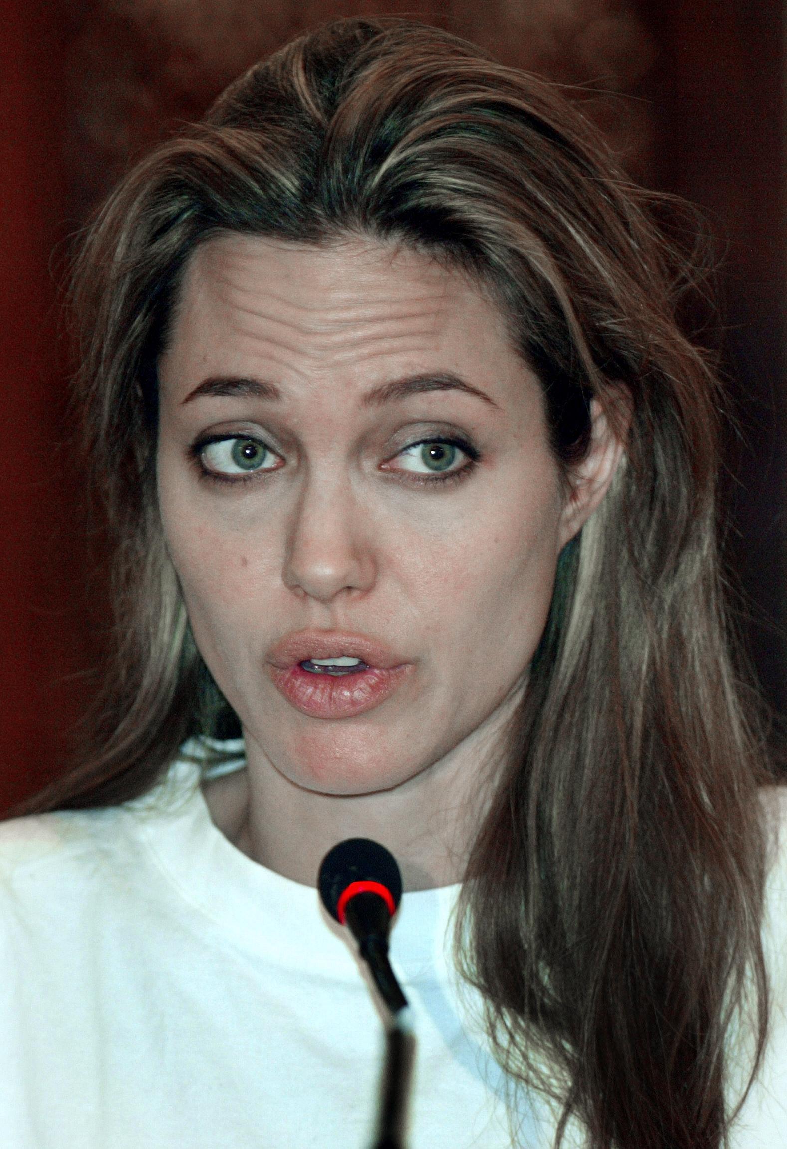 Анджелина Джоли в молодости наркозависимость